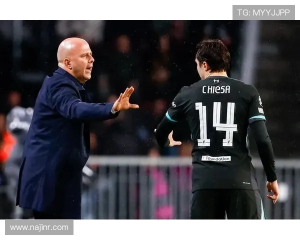 罗体透露焦乌科夫斯基首发仅踢半小时被换下情绪不佳引发球队关注