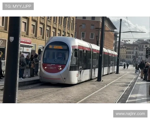 萨56恢复超预期有望及时复出迎战佛罗伦萨